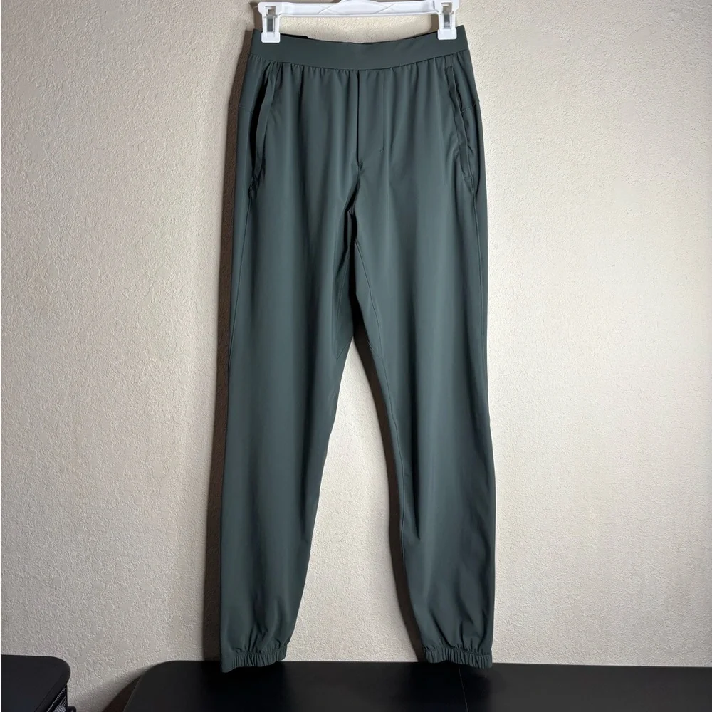 Lululemon Surge Jogger 29